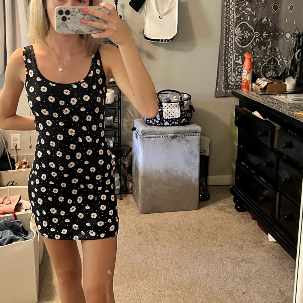 Haley and june body con dress size small, black with white flowers